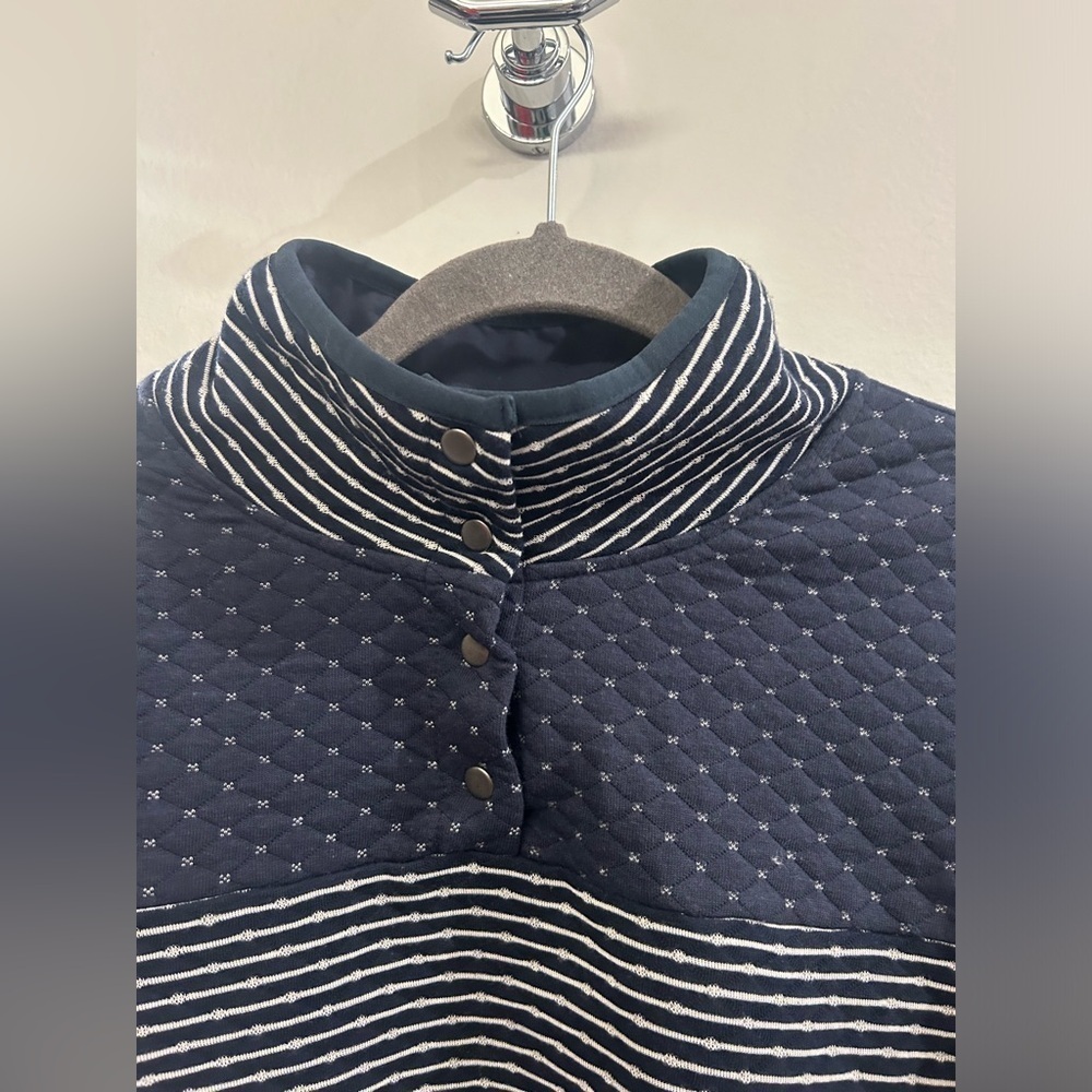 Maurice’s Snap Front Sweater Women’s Medium Navy Stripes - Picture 9 of 11